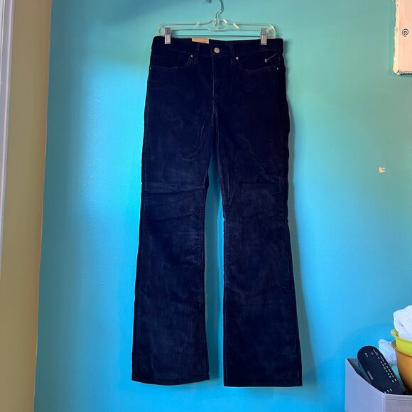 Levi Corduroy Pants Womesn Size 30 x 30 315 Shaping Bootcut mid rise NWT!! - Picture 1 of 11